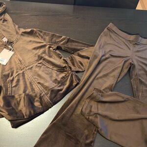 NWT Juicy Couture Velour brown sugar Track Suit sweatsuit size x-large wome…